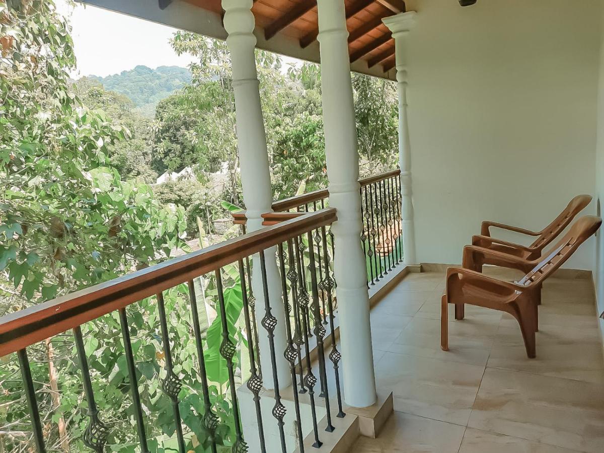 Hotel White House Ratnapura Exterior photo